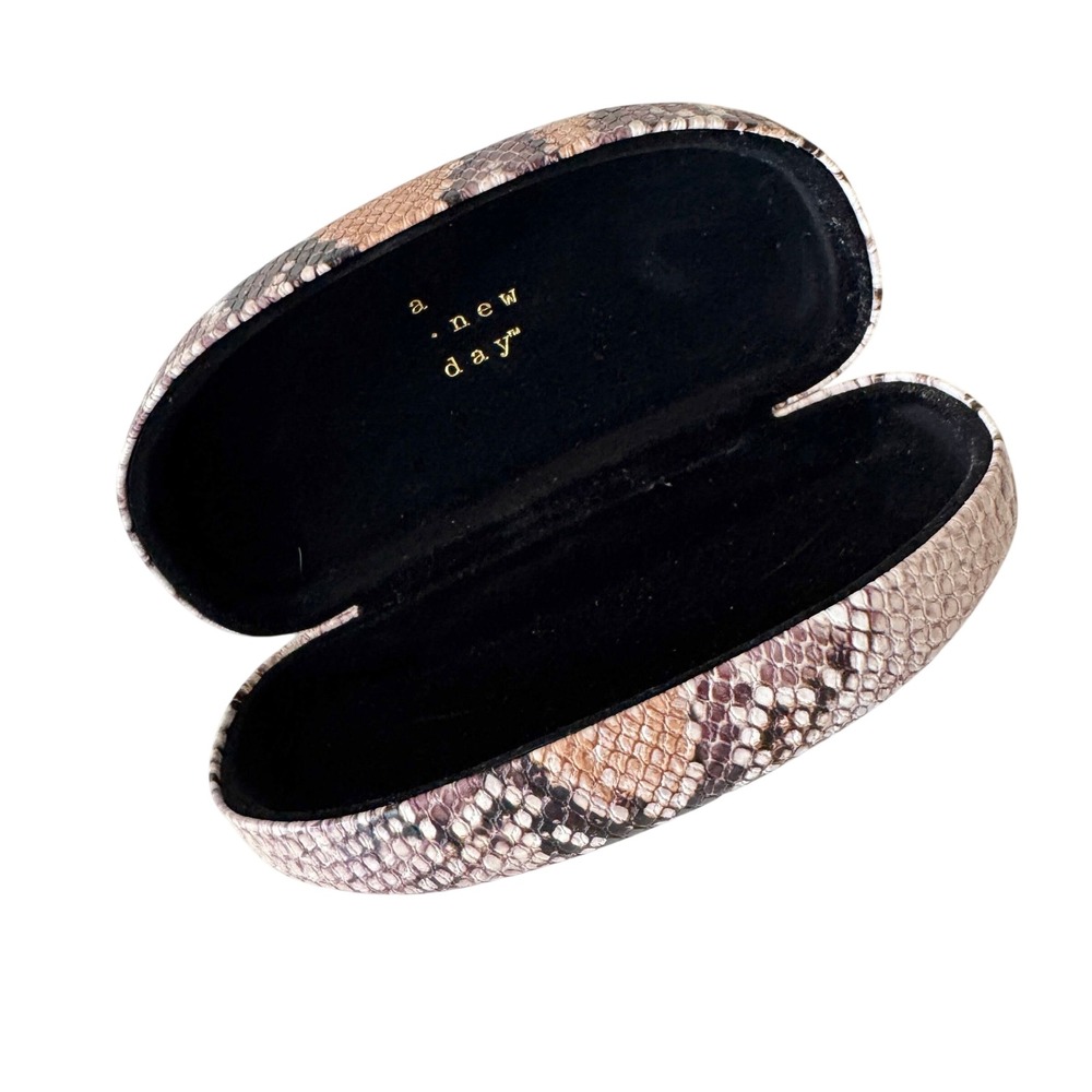 Target A‎ New Day Womens Snakeskin Print Hard Shell Eyeglass Sunglasses Case